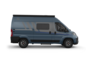 Furgoneta camper Carado azul en vista lateral con toldo, puerta corredera y ventana lateral