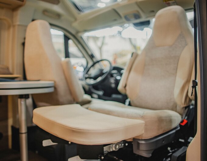 Repose-jambes Fiat Captain Chair beige