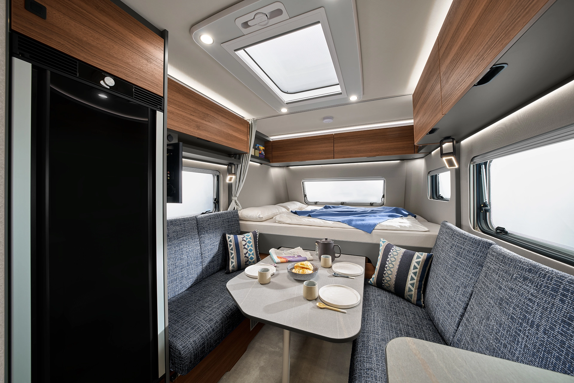 Breakfast in bed? No problem with the bow bed.