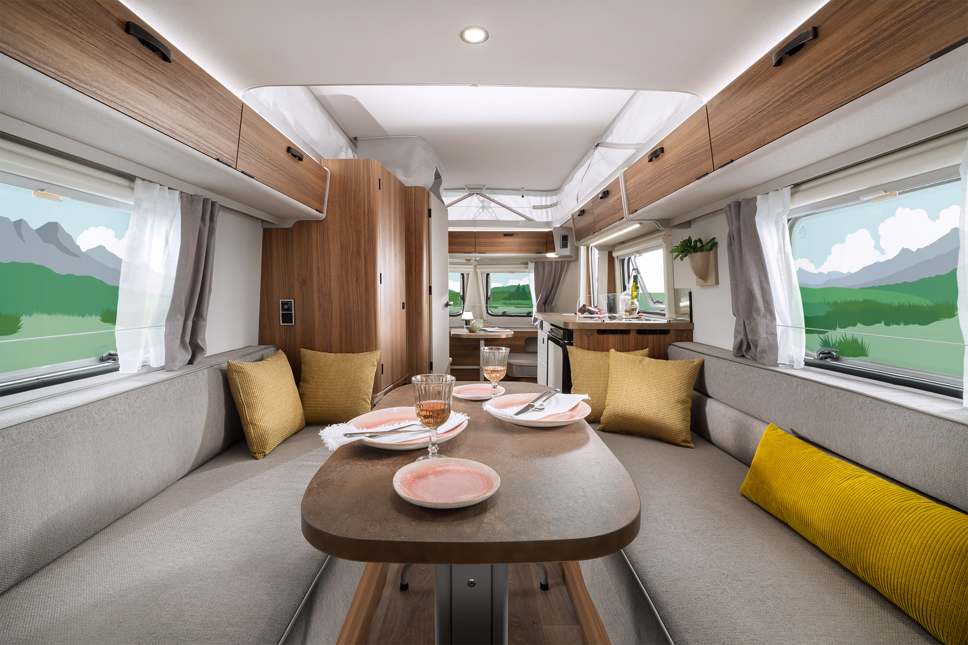 Imagine yourself here with your loved ones over a drink, reviewing the day and making new plans. (Legend line with Biarritz furniture decor and Hampton fabric combination.)