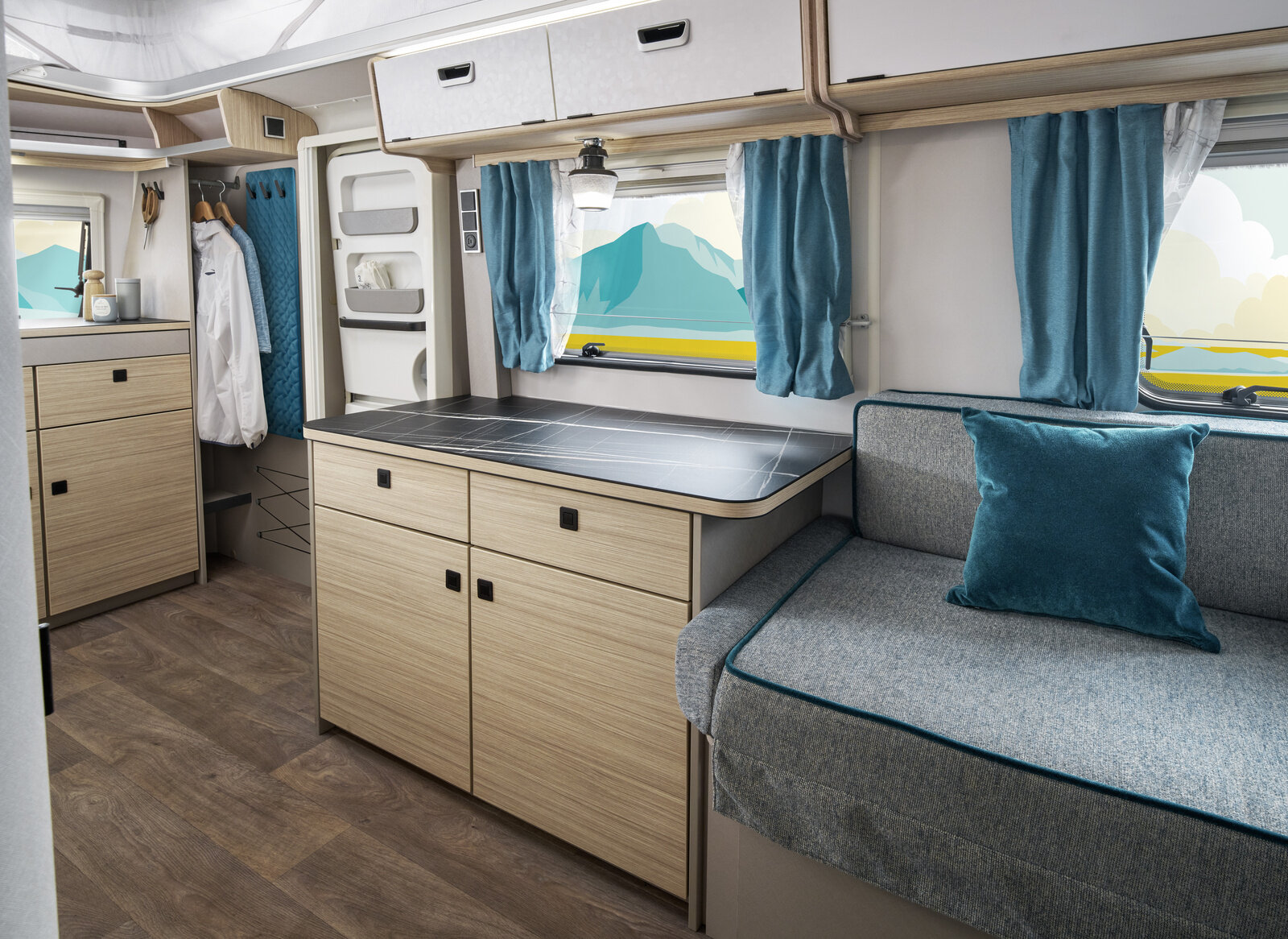 The front seating area in the living area is not only extremely comfortable, but also offers plenty of storage space for all your essentials.