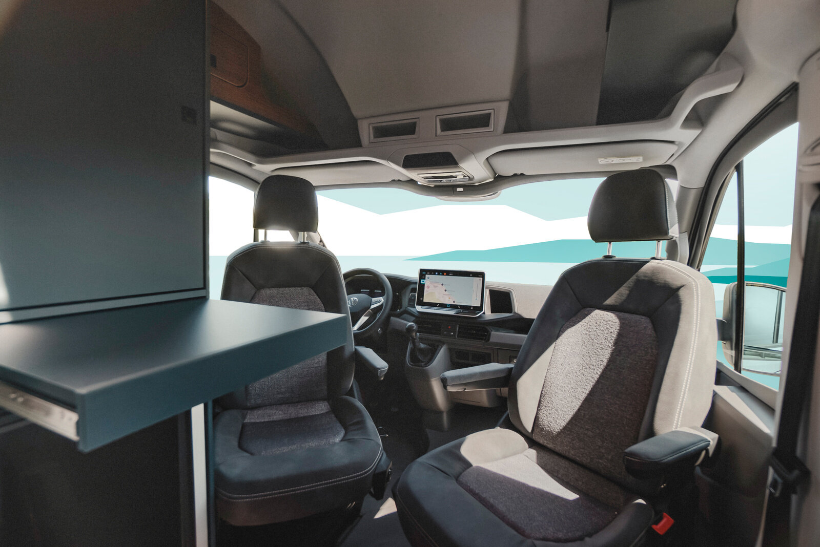 Das moderne Fahrerhaus des ERIBA Car 602 überzeugt mit ergonomischem Design und hochwertiger Verarbeitung.