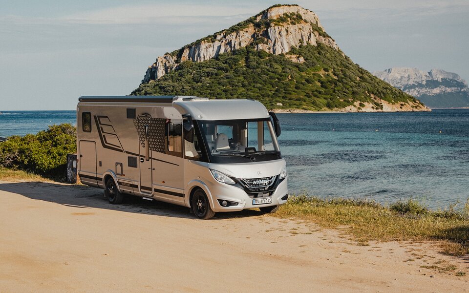 Persfoto | Hymer B-Class MasterLine BlackLine exterieur