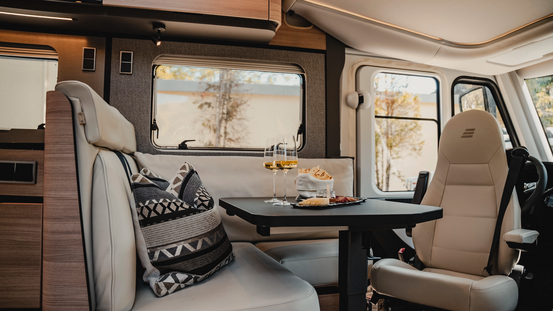 Experience ultimate flexibility and comfort with the swivel seats. The Isola leather upholstery and the elegant Matara Teak furniture decor offer a luxurious atmosphere that invites you to linger and enjoy, while experiencing the freedom of travel from every angle.