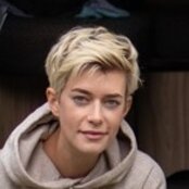 Portrait of Mia Bühler